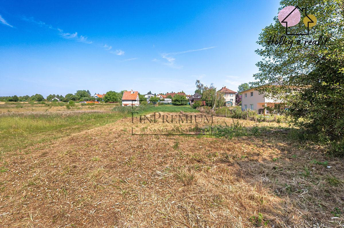 Prodej stavebního pozemku 991 m² – fotografie 2