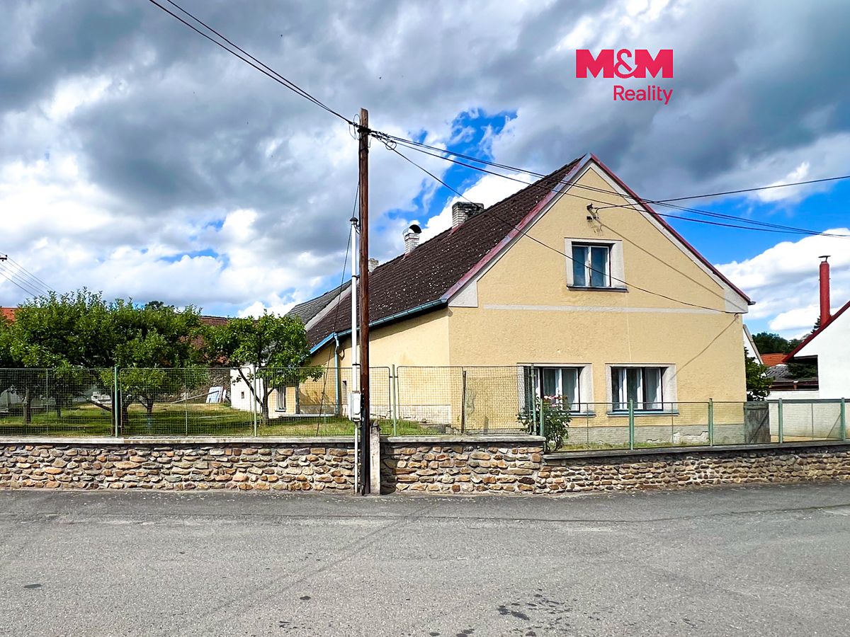 Prodej rodinného domu 98 m², pozemek 1534 m²