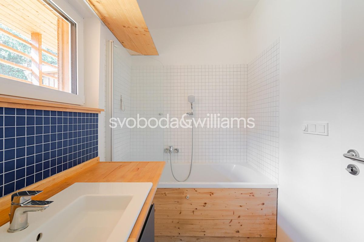 Prodej rodinného domu 174 m², pozemek 673 m² – fotografie 5