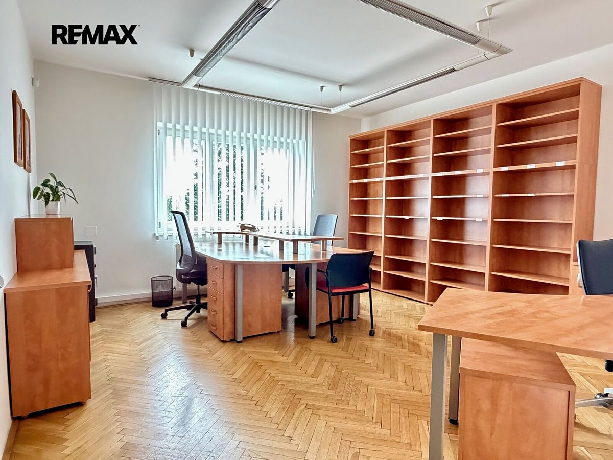 Pronájem kanceláře 120 m² – fotografie 2