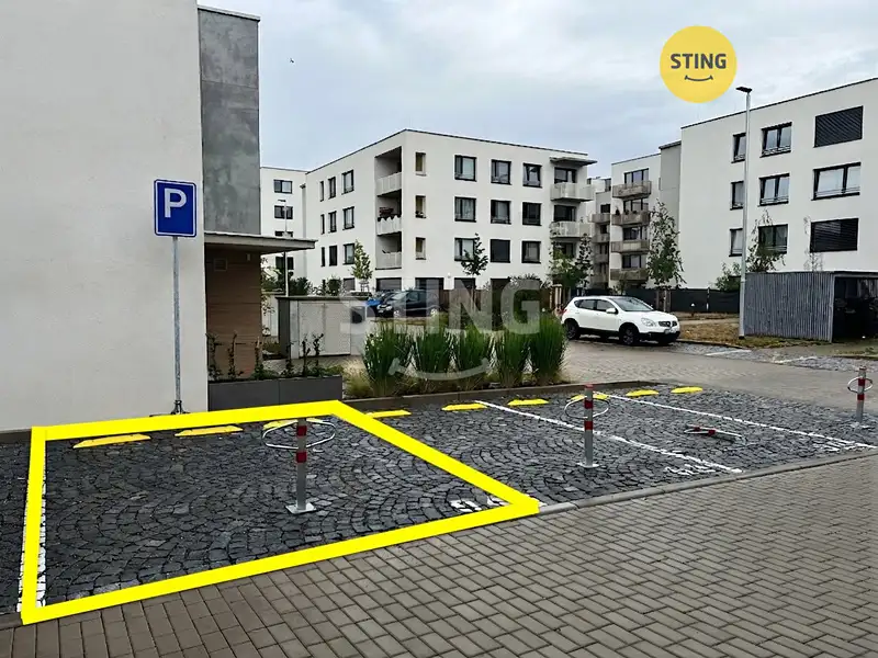 Pronájem garážového stání 18 m², Pardubice – náhled fotky 1