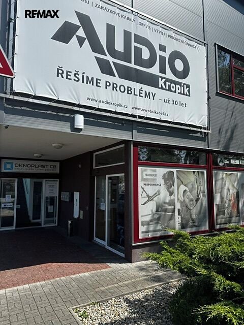 Pronájem obchodního prostoru 160 m² – fotografie 2