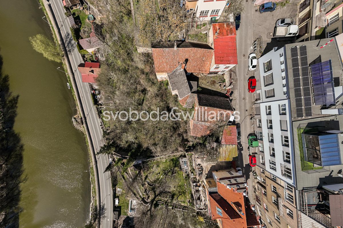 Prodej rodinného domu 439 m², pozemek 1266 m²