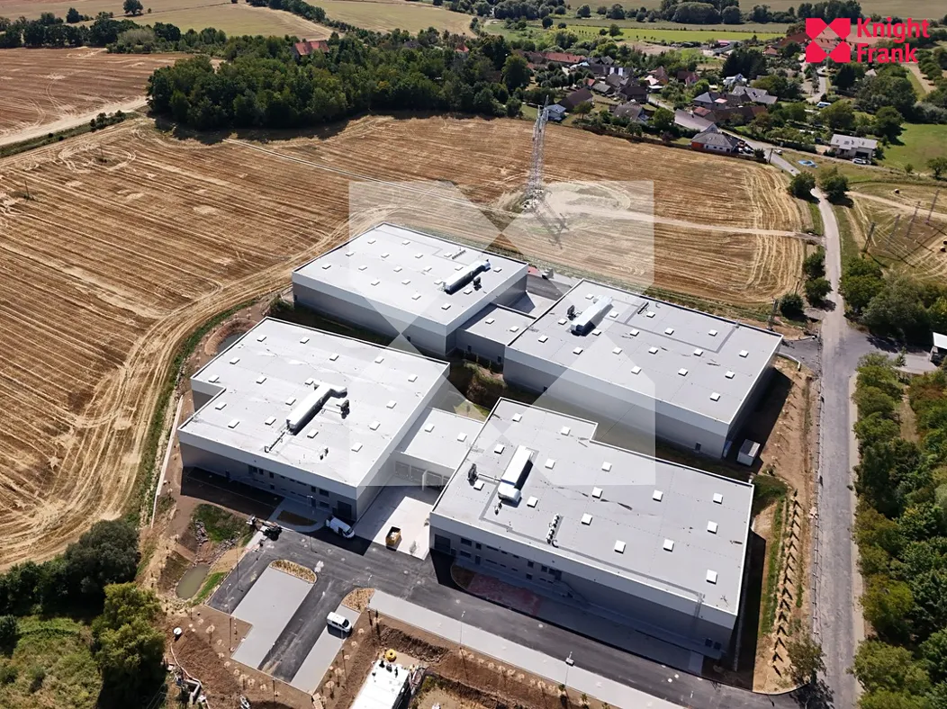 Pronájem skladového prostoru 2399 m²