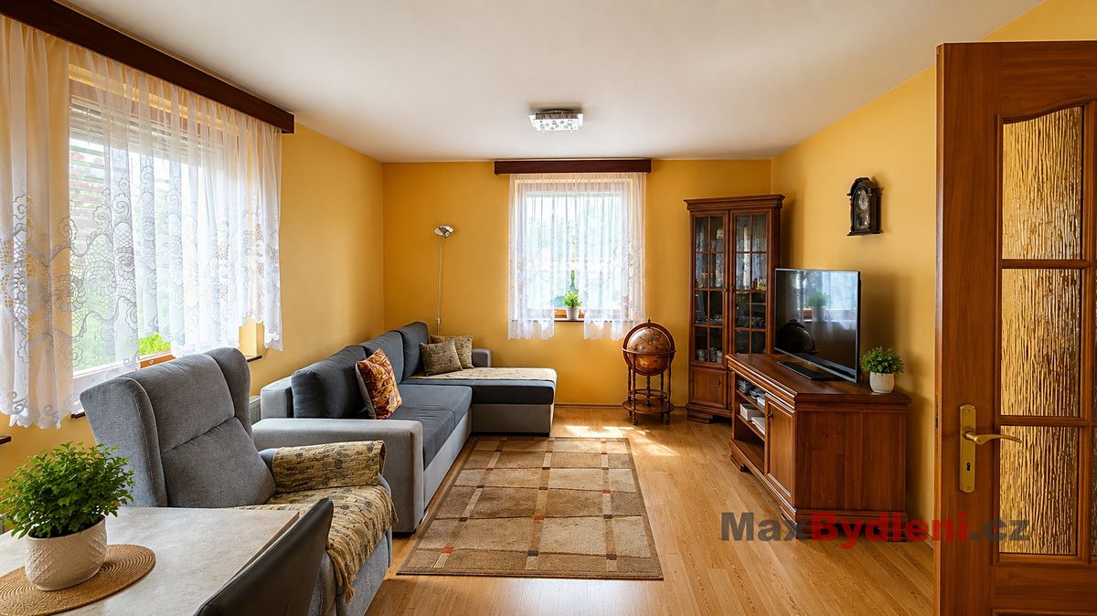 Prodej rodinného domu 168 m², pozemek 961 m² – fotografie 5