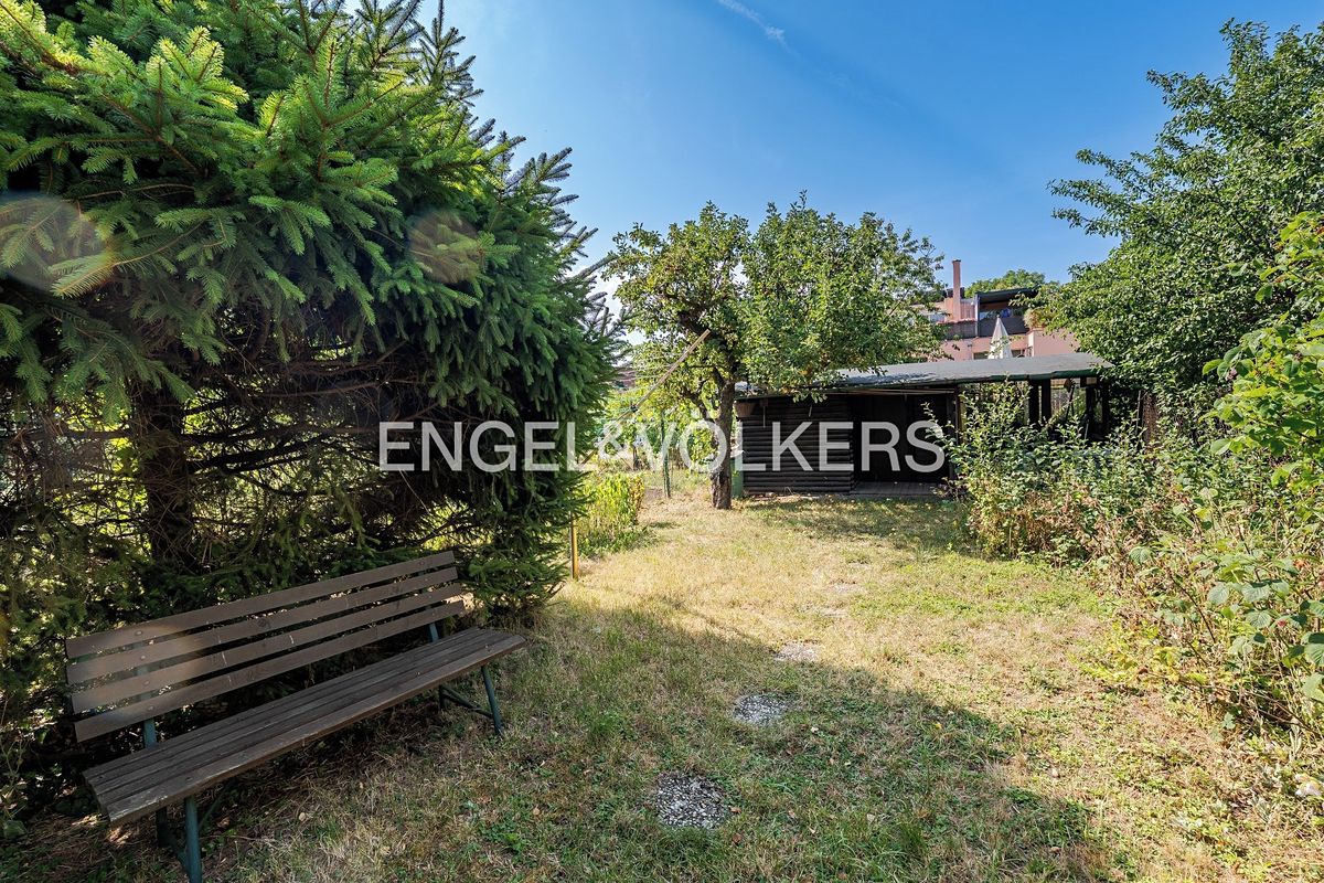 Pronájem vícegeneračního domu 196 m², pozemek 382 m² – fotografie 2