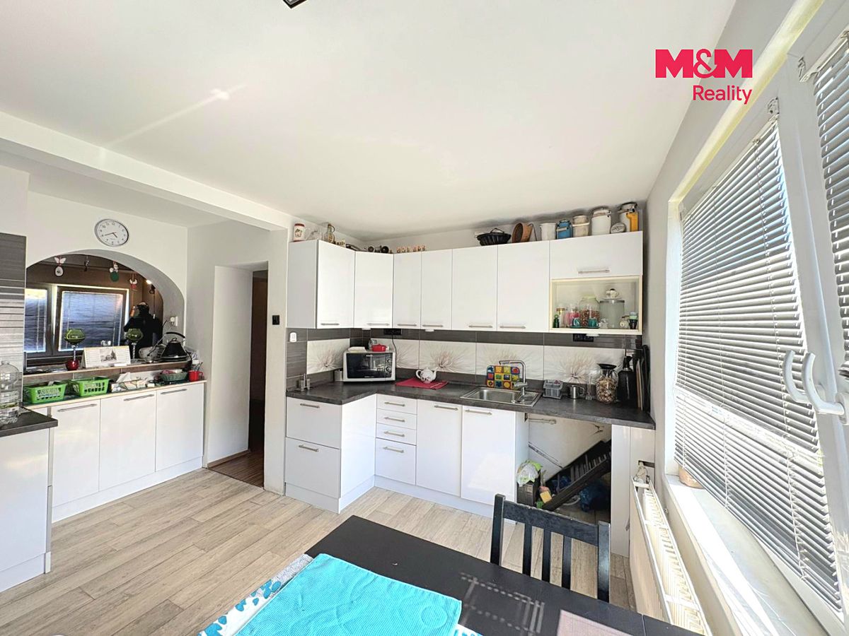 Prodej rodinného domu 155 m², pozemek 1163 m² – fotografie 4