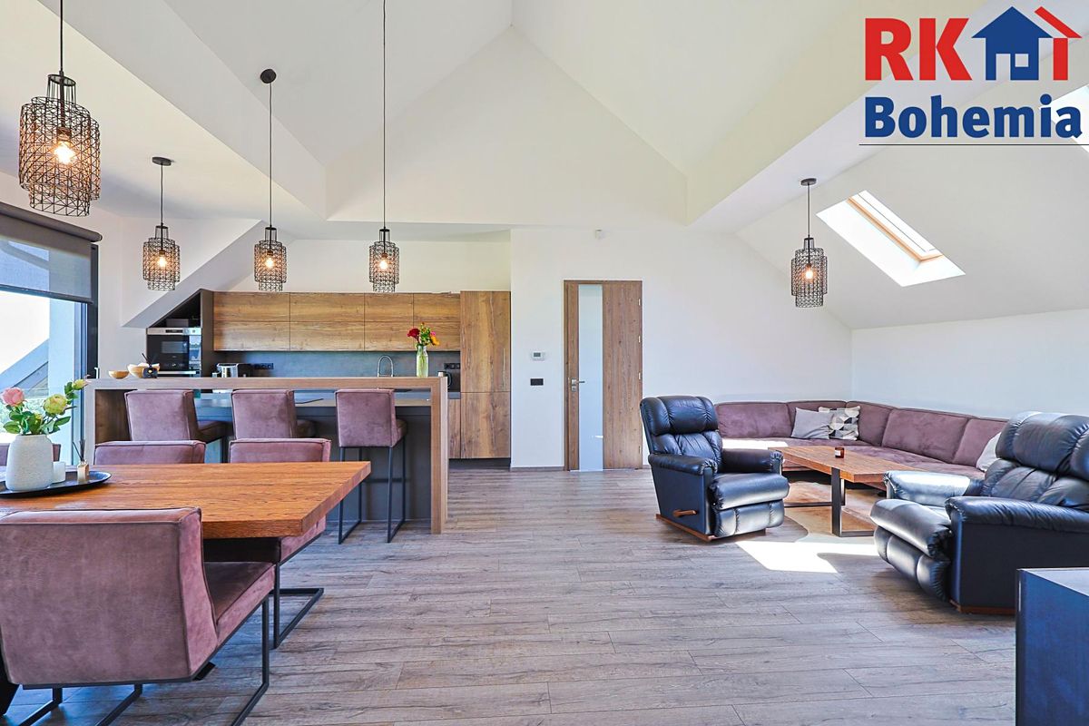 Pronájem bytu 4+kk 184 m² – fotografie 2