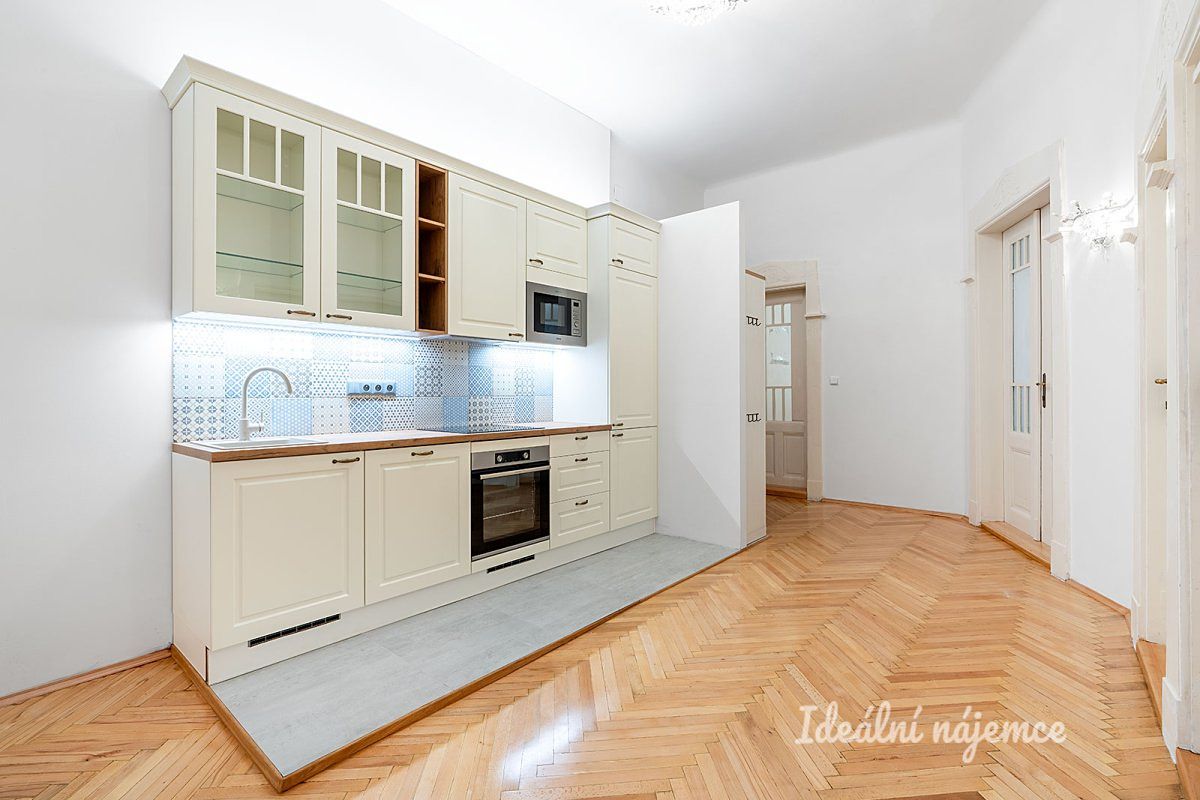 Pronájem bytu 5+kk 110 m²