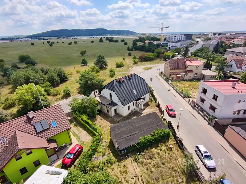 Prodej rodinného domu 300 m², pozemek 539 m², Mladá Boleslav – náhled fotky 2