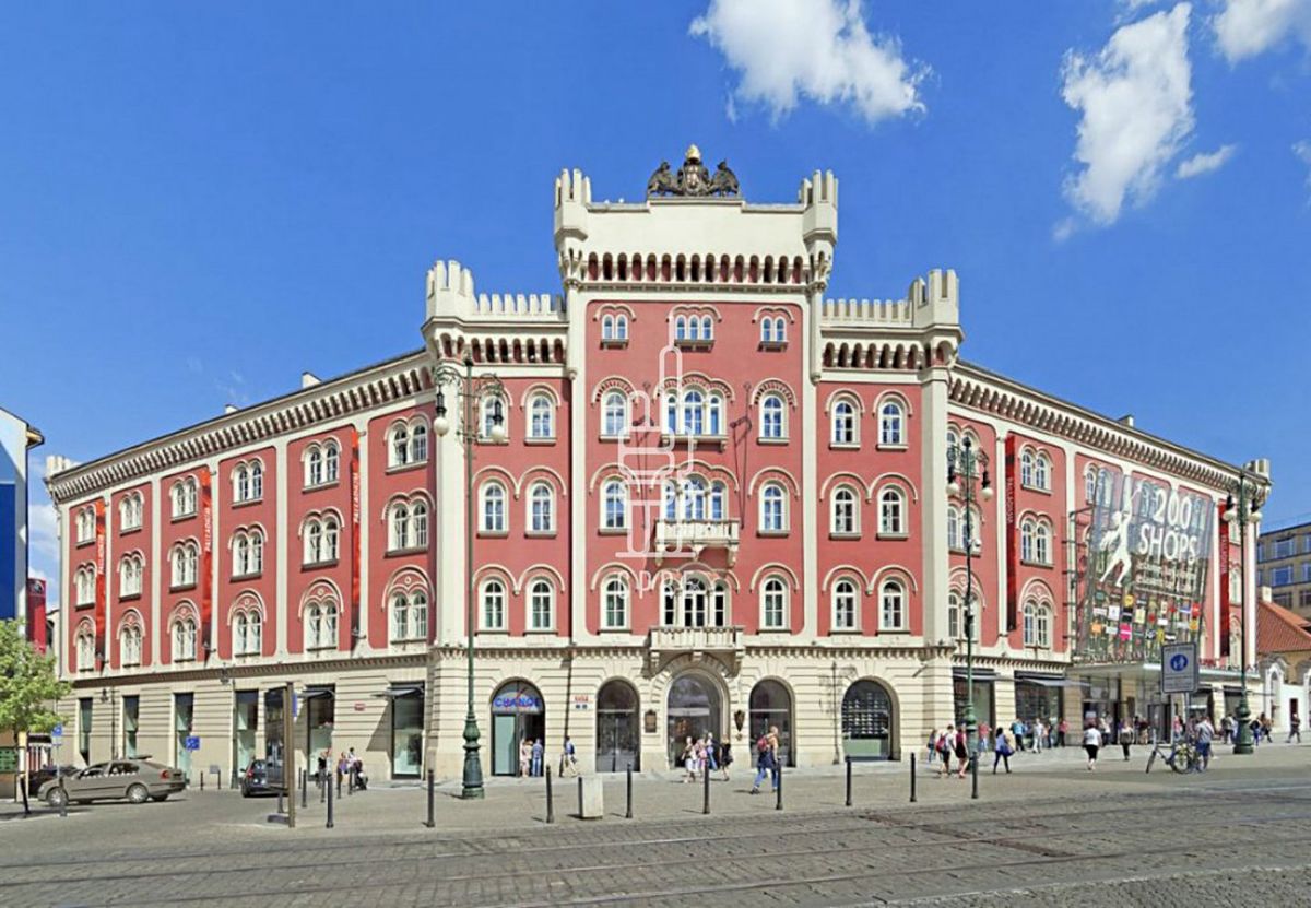 Pronájem kanceláře 769 m²