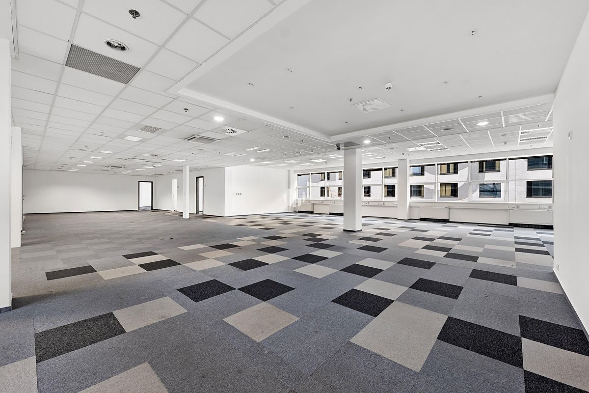 Pronájem kanceláře 607 m² – fotografie 3