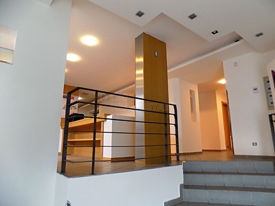 Pronájem kanceláře 250 m²