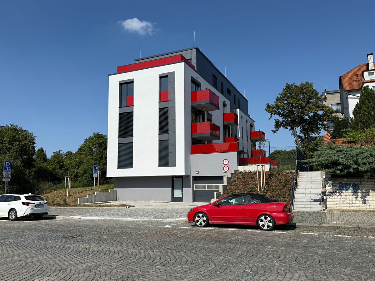 Pronájem bytu 3+kk 71 m² – fotografie 2