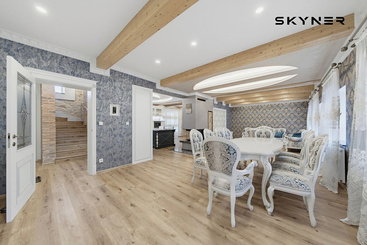 Pronájem rodinného domu 400 m², pozemek 2200 m² – fotografie 4