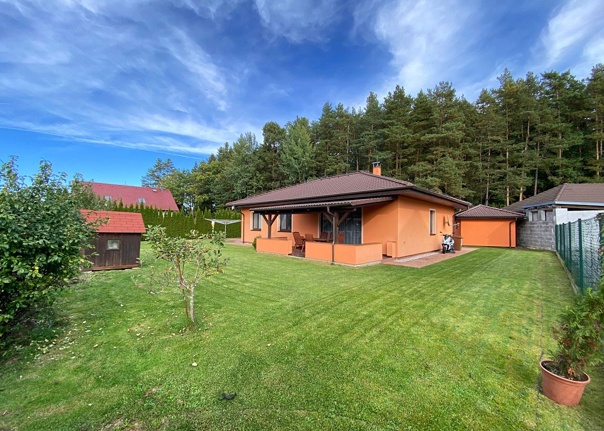 Prodej rodinného domu 129 m², pozemek 778 m² – fotografie 2
