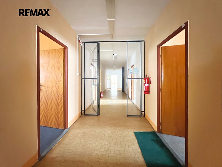 Gewerbefläche zum Kauf, 1.800 m² (7 von 47)