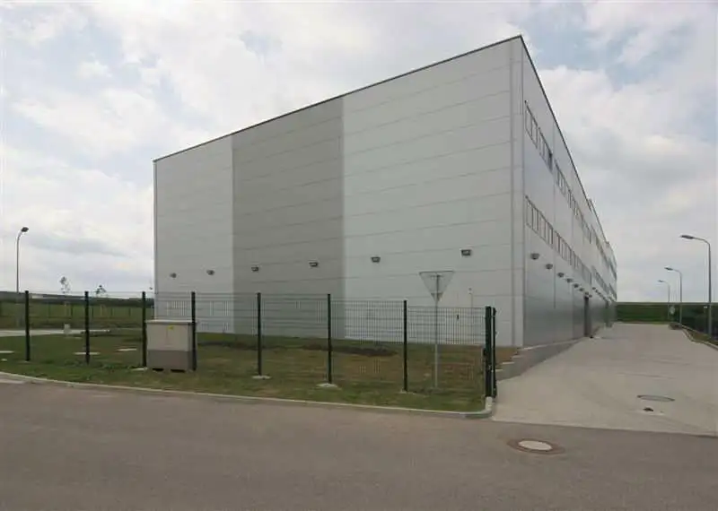 Pronájem skladového prostoru 797 m², Nupaky – náhled fotky 2