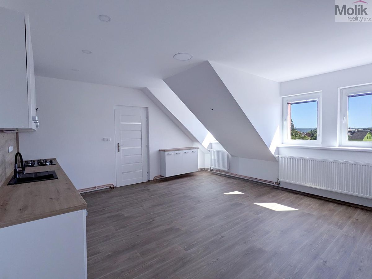 Pronájem bytu 3+kk 92 m² – fotografie 5