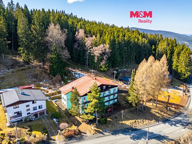 Prodej ubytovacího zařízení 1085 m², Železná Ruda – náhled fotky 1