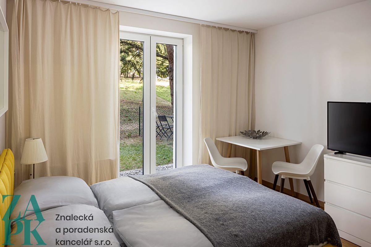 Pronájem bytu 1+kk 26 m² – fotografie 2