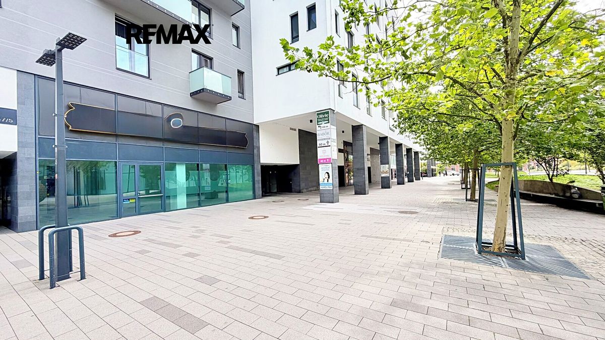 Pronájem obchodního prostoru 86 m² – fotografie 2