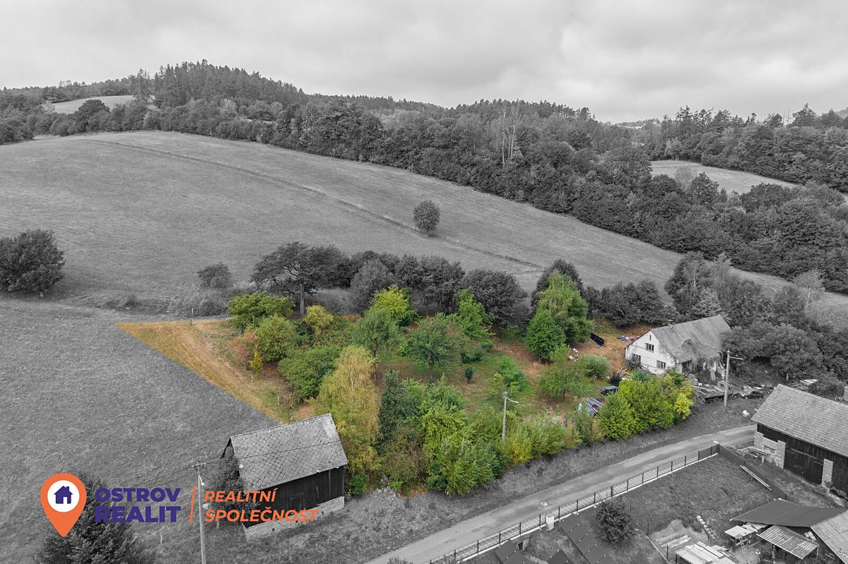 Prodej stavebního pozemku 2113 m² – fotografie 2