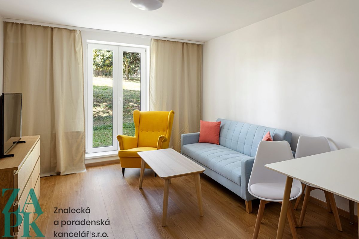Pronájem bytu 2+kk 42 m² – fotografie 3