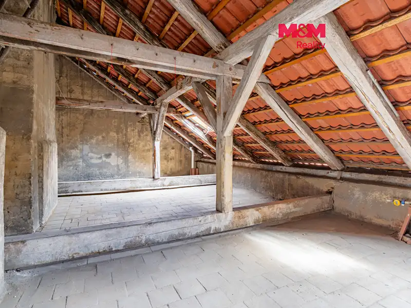 Prodej bytu atypický 126 m², Praha – náhled fotky 1
