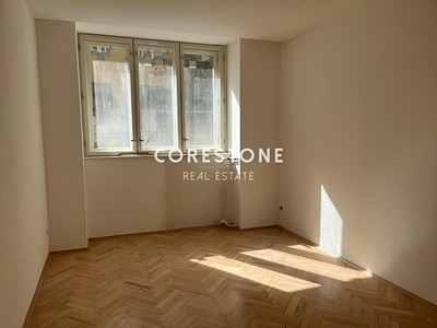 Комерційне приміщення на продаж, 59 м² (2 з 8)