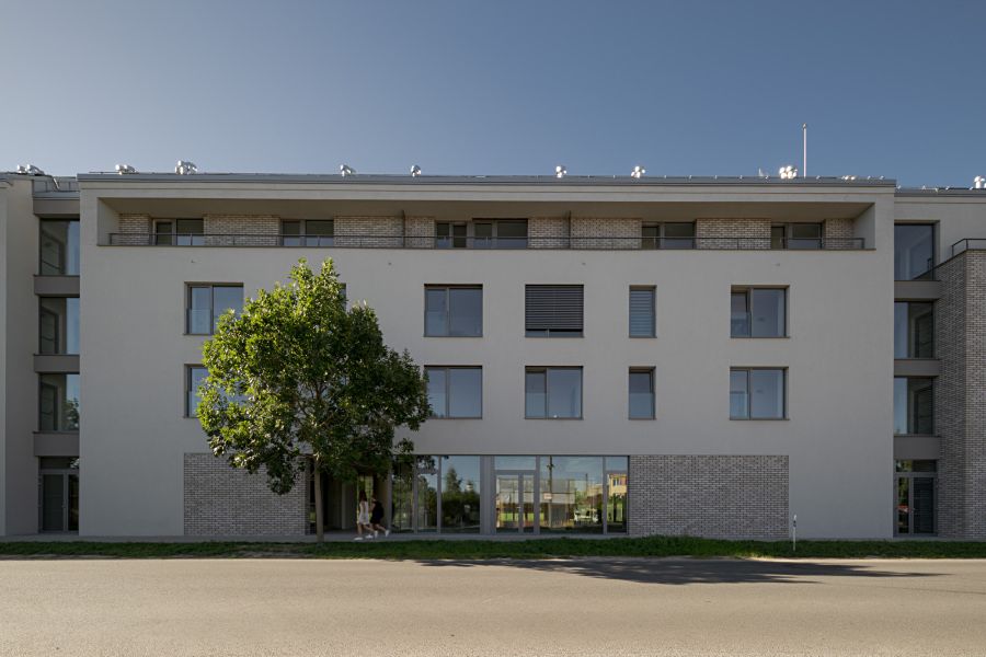 Prodej obchodního prostoru 82 m² – fotografie 2
