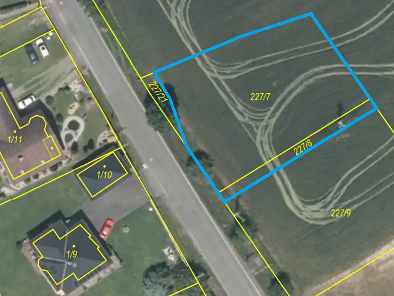 Prodej stavebního pozemku 1248 m², Hostomice – náhled fotky 1
