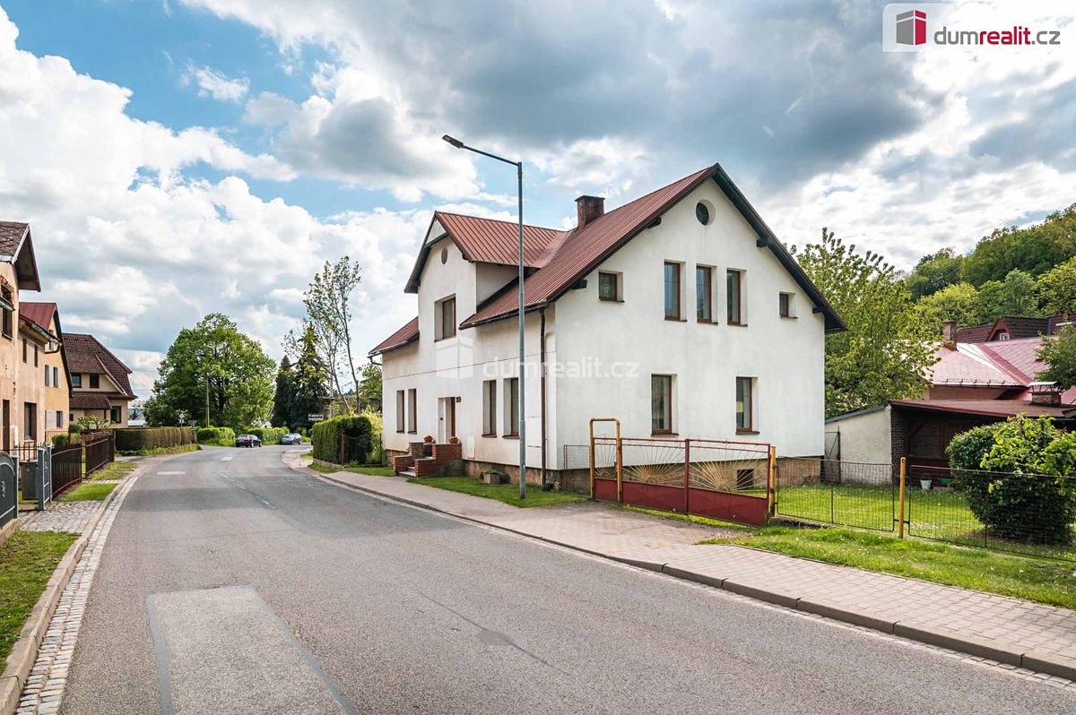Prodej rodinného domu 250 m², pozemek 400 m² – fotografie 3