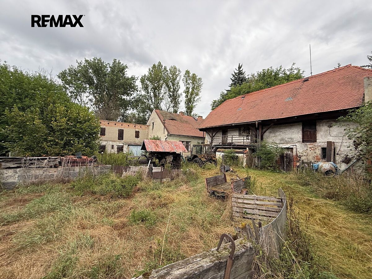 Prodej rodinného domu 230 m², pozemek 1942 m² – fotografie 5