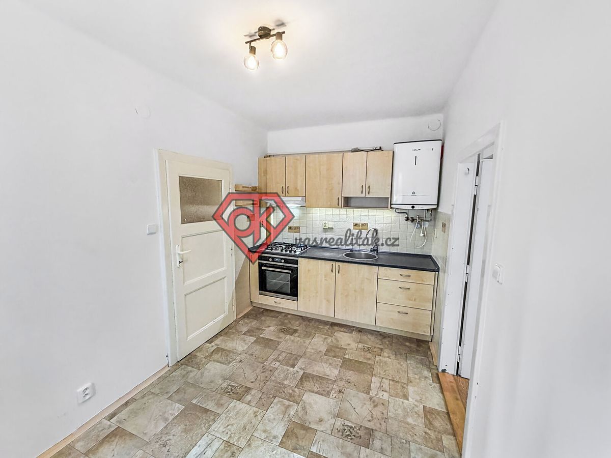 Pronájem bytu 1+1 38 m² – fotografie 3