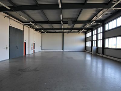 Pronájem skladového prostoru 308 m²