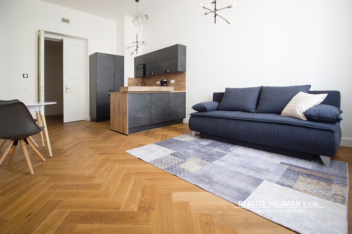 Pronájem bytu 2+kk 72 m² – fotografie 2