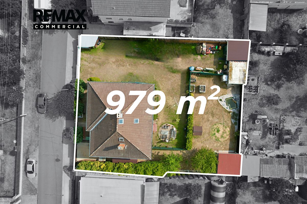 Prodej rodinného domu 192 m², pozemek 979 m² – fotografie 3