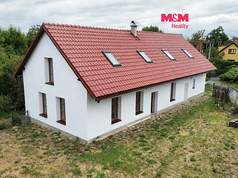 Prodej rodinného domu 124 m², pozemek 858 m², Staňkovice – náhled fotky 1