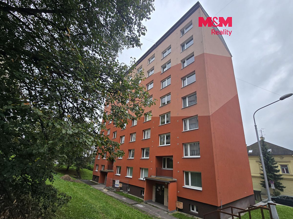 Pronájem bytu 1+1 37 m²