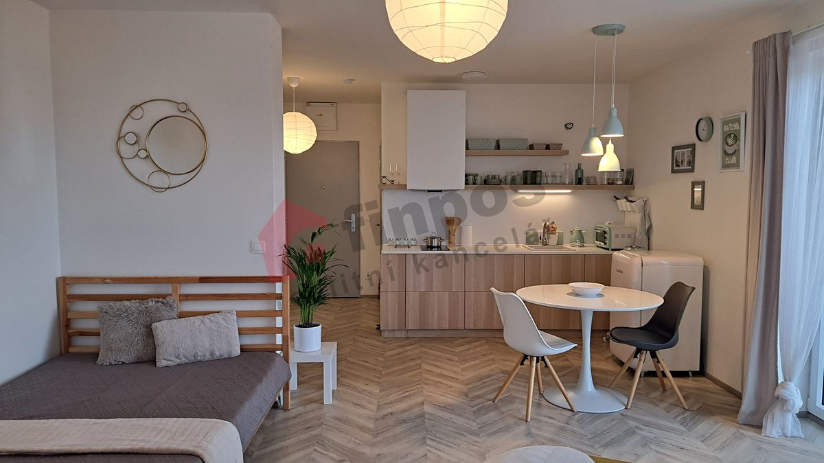 Pronájem bytu 1+kk 40 m²