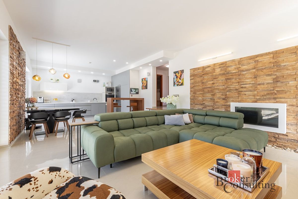 Prodej rodinného domu 165 m², pozemek 520 m² – fotografie 4