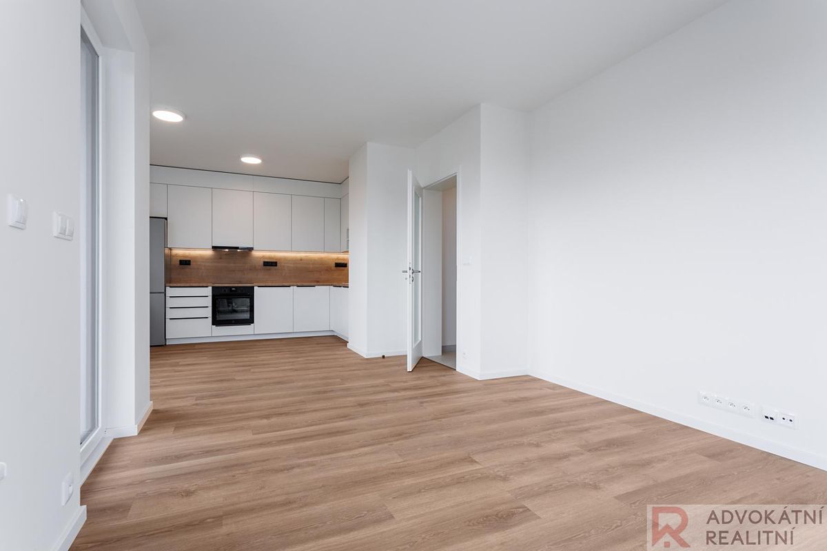 Pronájem bytu 3+kk 72 m² – fotografie 3