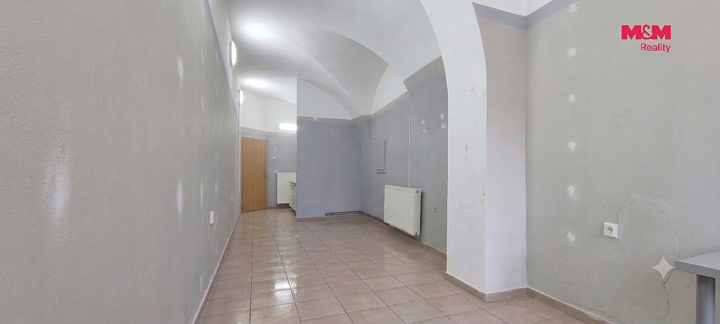 Pronájem obchodního prostoru 30 m² – fotografie 2