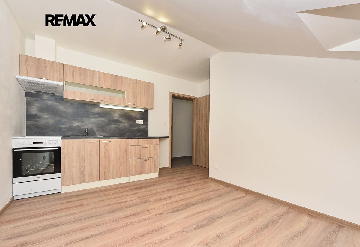 Pronájem bytu 2+kk 37 m² – fotografie 5