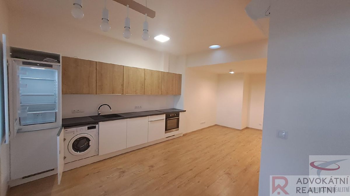 Pronájem bytu 3+kk 99 m²