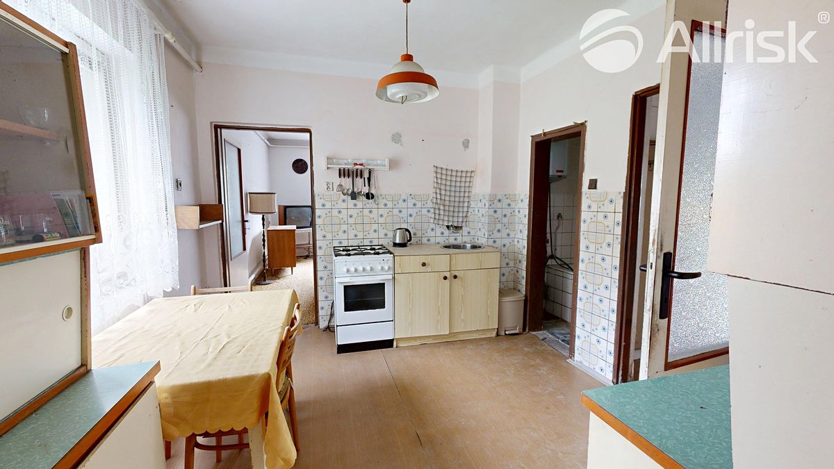 Prodej rodinného domu 130 m², pozemek 399 m² – fotografie 3