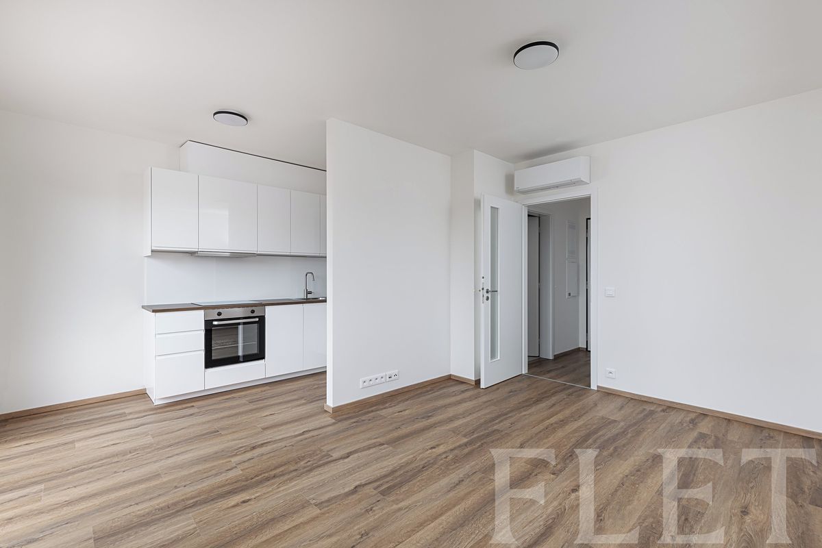 Pronájem bytu 1+kk 35 m²