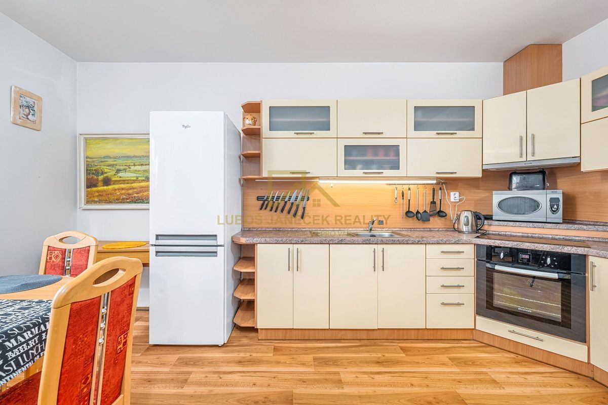Pronájem bytu 1+kk 35 m² – fotografie 4