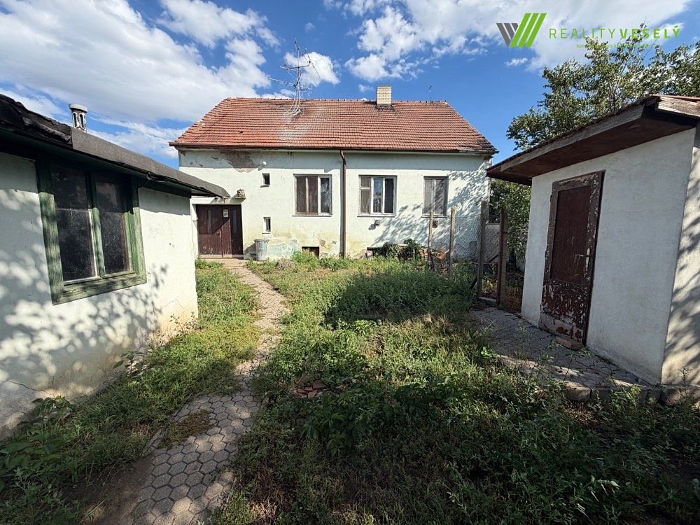 Prodej rodinného domu 119 m², pozemek 1162 m² – fotografie 2
